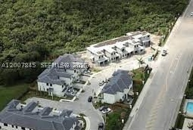 Beautiful Corner Townhouse in Gated Community! Spacious and - photo 22