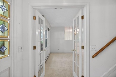 Spacious Cape Cod home with serene golf course views just - photo 4