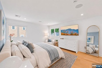 Welcome to 35 Jane Drive, a spectacular contemporary residence - photo 25