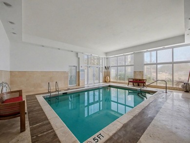 Beautiful, bright 2-bedroom, 2-bath unit with high ceilings and - photo 25