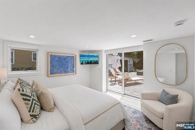 Welcome to 35 Jane Drive, a spectacular contemporary residence - photo 42
