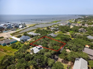 A stunning property located in a desirable waterfront community - photo 4