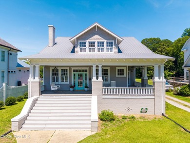 Welcome to one of Windsor's most beloved homes--a stunning 1922 - photo 5