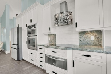 Experience the charm of a Key West-inspired retreat in the heart - photo 18