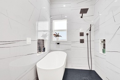 Experience the charm of a Key West-inspired retreat in the heart - photo 26