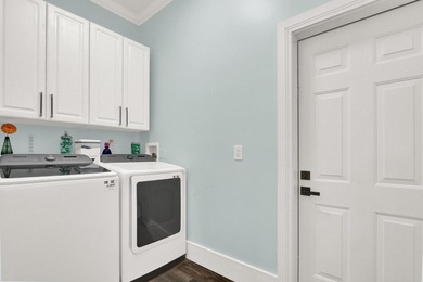 Experience the charm of a Key West-inspired retreat in the heart - photo 29