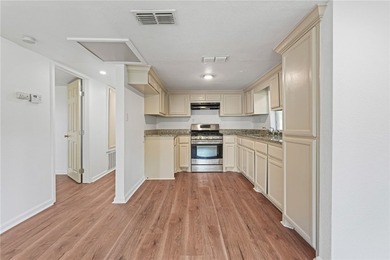 Move in ready home with lots of updates! This 3-bedroom 1 bath - photo 6