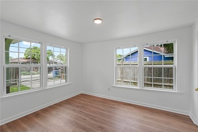 Move in ready home with lots of updates! This 3-bedroom 1 bath - photo 7
