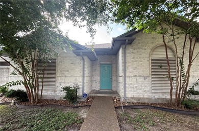 Come see this AMAZING Townhome!!! This townhome features 2- - photo 1
