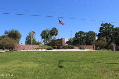 Boat Lake Lot For Sale in Chipley Florida