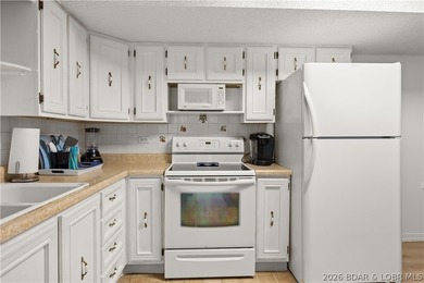 Have you always dreamed of owning a lakefront home? Seize this - photo 11
