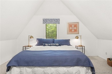Have you always dreamed of owning a lakefront home? Seize this - photo 18