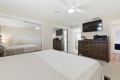 Welcome to this 4-bedroom, 2-bath, solar-powered, pool home - photo 36