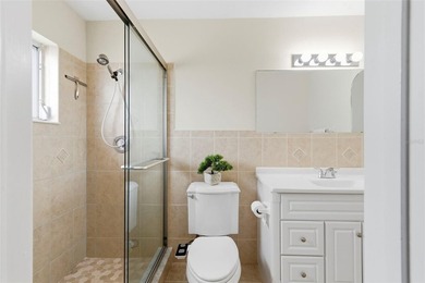 Welcome to this 4-bedroom, 2-bath, solar-powered, pool home - photo 38