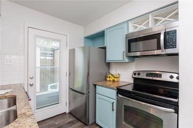 Fresh and move-in ready, this southside condo might be the right - photo 10