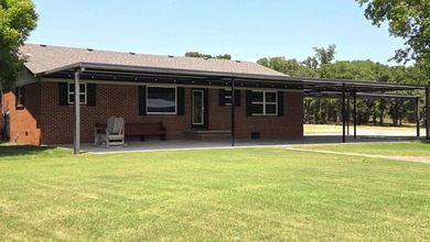 A must-see stunning property located on the outskirts of Duncan - photo 3