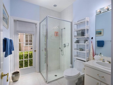 Welcome to this beautifully maintained one-story residence - photo 17
