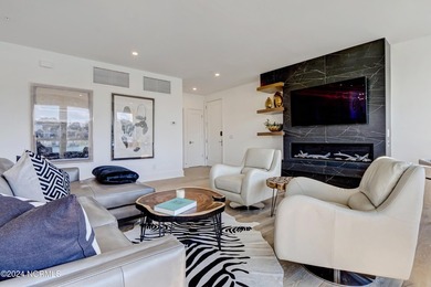 Experience modern waterfront luxury with some of the most - photo 19