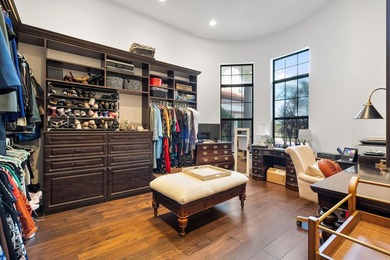 Discover true luxury in this stunning Arthur Rutenberg Estate - photo 19