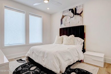 Experience modern waterfront luxury with some of the most - photo 24