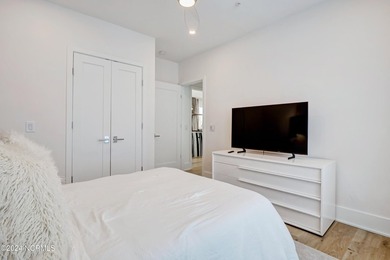 Experience modern waterfront luxury with some of the most - photo 25