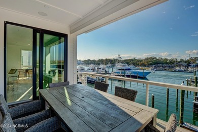 Experience modern waterfront luxury with some of the most - photo 41