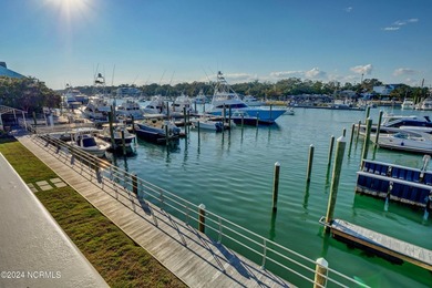 Experience modern waterfront luxury with some of the most - photo 44