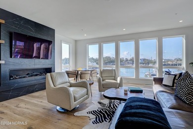 Experience modern waterfront luxury with some of the most - photo 45