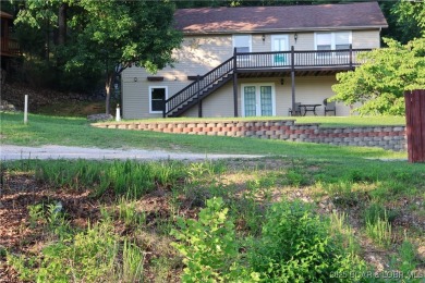 Lake Home For Sale in Camdenton, Missouri