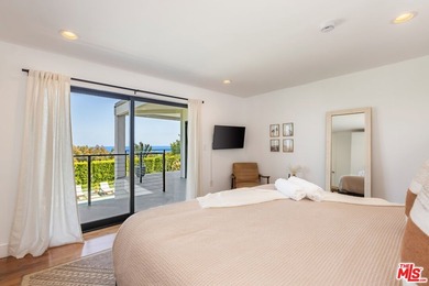 Wide open ocean views, a huge lush yard, and a resort-style - photo 13