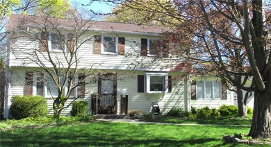If you are looking for comfort, convenience, and charm, step - photo 2