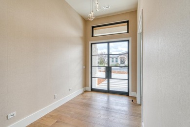 Luxury new construction in Applehead West loaded with custom - photo 3