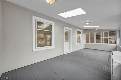 Welcome to this beautifully updated 3-bedroom, 2-bathroom home - photo 6