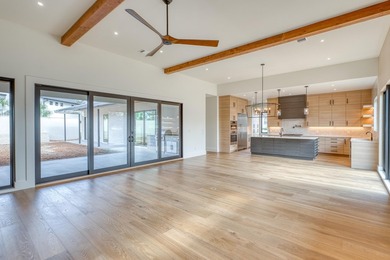 Luxury new construction in Applehead West loaded with custom - photo 8
