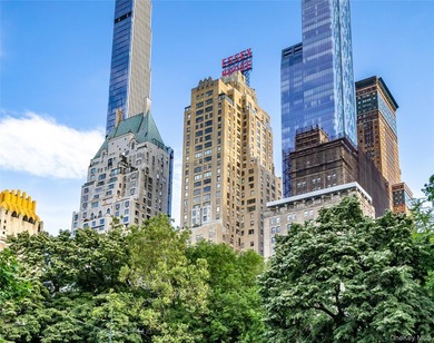 Residence 1607 at 160 Central Park South presents a rare - photo 14