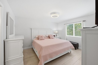 Step into a thoughtfully updated residence in the Grandview at - photo 15