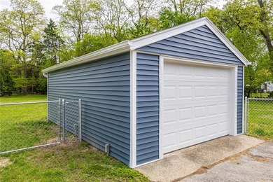 Welcome to 249 Dickinson Road! A completely renovated 5 - photo 3