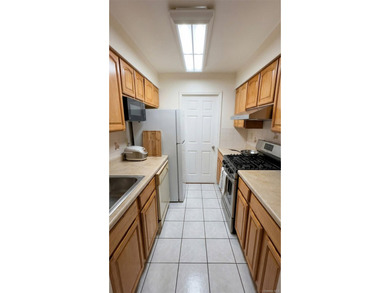 4107 Bowne St 3F - photo 9