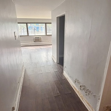 Experience lakefront living at the highly desirable Lake Terrace - photo 9