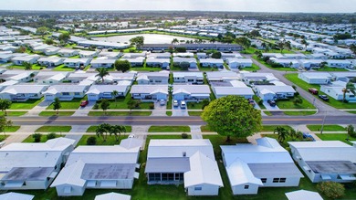 Welcome to this charming single-story home in Palm Beach - photo 13