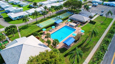 Welcome to this charming single-story home in Palm Beach - photo 15