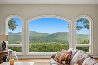 This beautiful 5BDRM/3FB/2HB Country-Traditional home enjoys an - photo 16