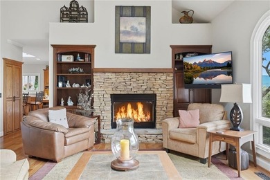 This beautiful 5BDRM/3FB/2HB Country-Traditional home enjoys an - photo 18