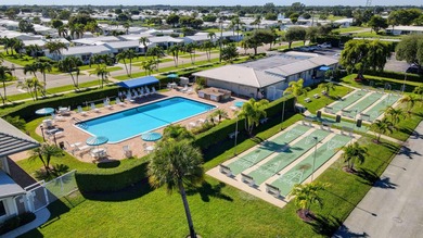 Welcome to this charming single-story home in Palm Beach - photo 20