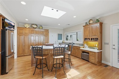 This beautiful 5BDRM/3FB/2HB Country-Traditional home enjoys an - photo 22