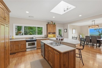 This beautiful 5BDRM/3FB/2HB Country-Traditional home enjoys an - photo 25