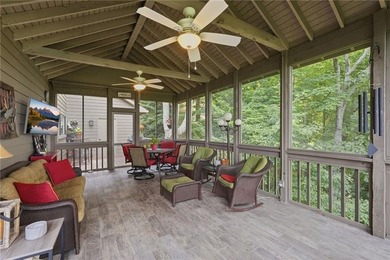 This beautiful 5BDRM/3FB/2HB Country-Traditional home enjoys an - photo 31