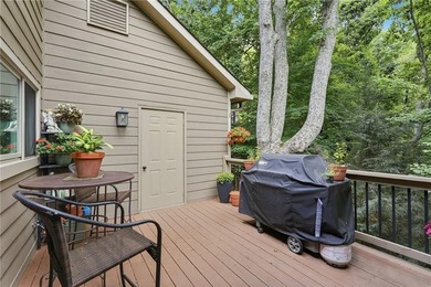 This beautiful 5BDRM/3FB/2HB Country-Traditional home enjoys an - photo 32