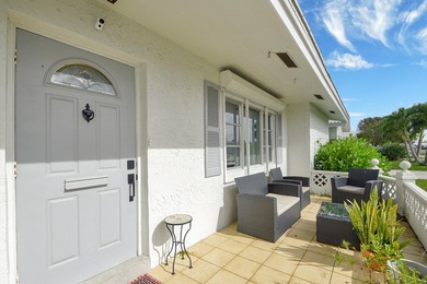 Welcome to this charming single-story home in Palm Beach - photo 33