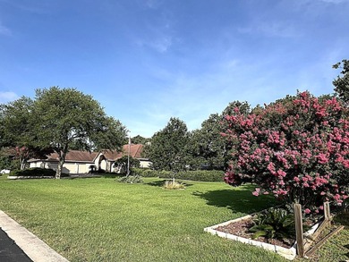 Welcome to your own private oasis, where luxury meets - photo 2